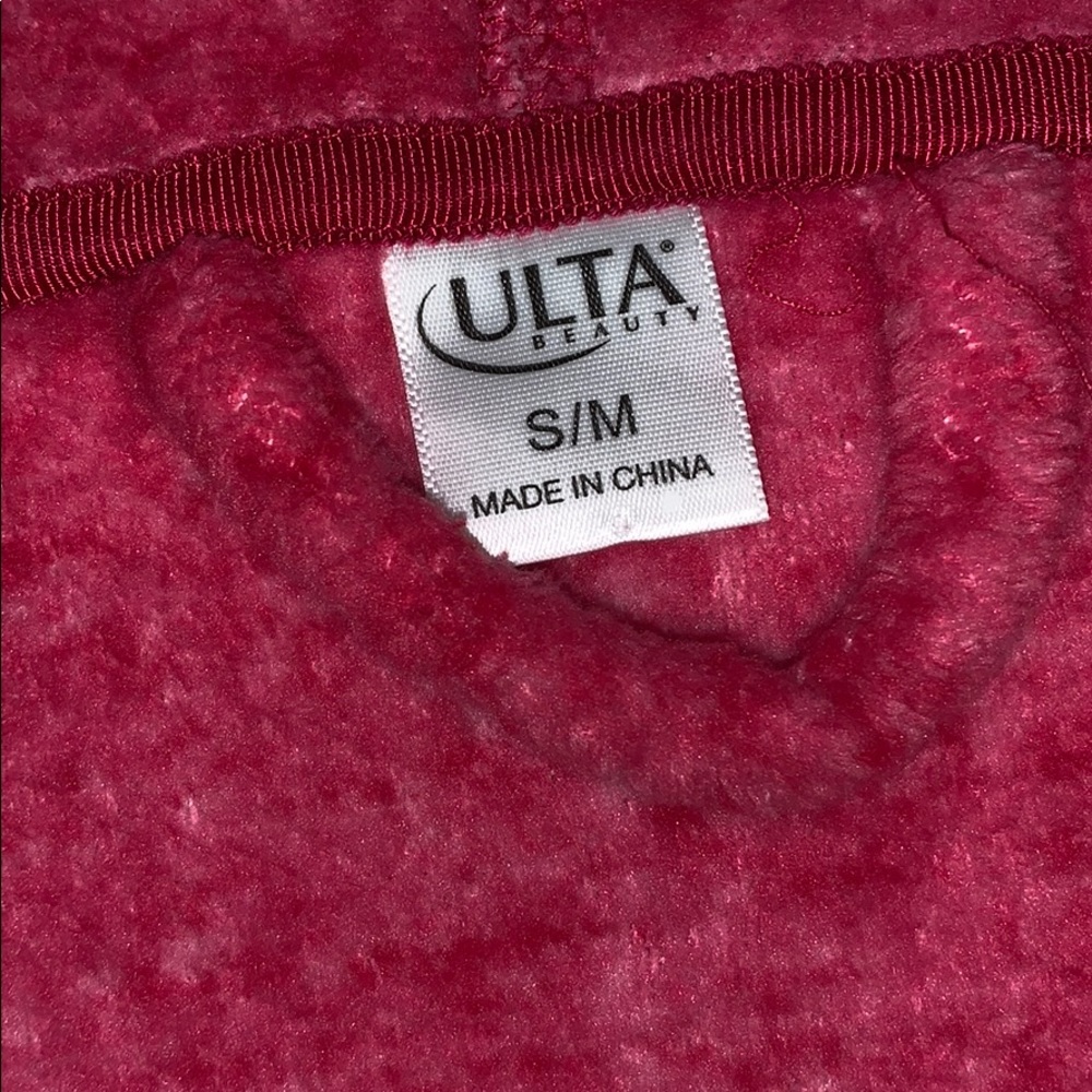 Dark Pink Robe! - Picture 2 of 3